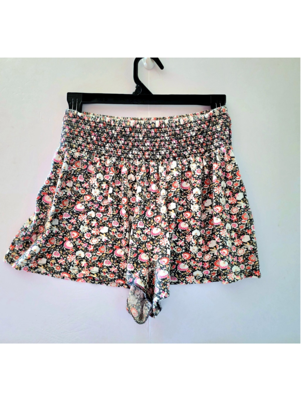 American Eagle flowy floral Boho shorts Size Small